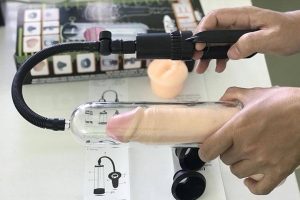 Sử dụng áp lực quá mạnh có thể gây đau dương vật